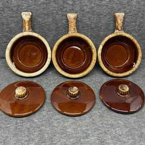 Juego de 3 cuencos/rocas de sopa de goteo marrón HULL a prueba de horno EE. UU. con asas y tapas - Imagen 1 de 6