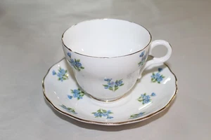 Crown Essex Bone China Teacup and Saucer Made in England - Picture 1 of 3