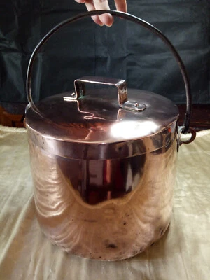 ANCIEN CHAUDRON ET COUVERCLE en CUIVRE XIXème - Photo 1/4