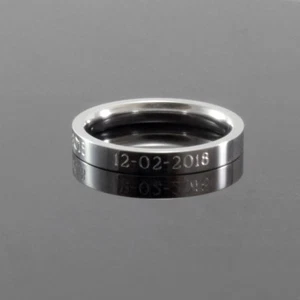 Anillo de cumpleaños de plata grabado personalizado para hombres - Imagen 1 de 8