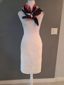 NWT WHBM Sz 8/M Elegant White Flowers Applique Pencil Skirt Orig Price $150 - Picture 1 of 9