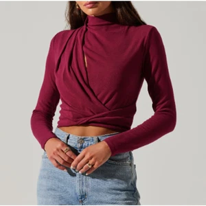 New ~ ASTR the Label ~ REVOLVE ~Asymmetrical Pleated Cutout Mock Neck Top XL - Picture 1 of 7