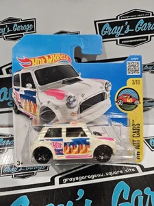 Mini tarjeta corta Hot Wheels Morris 1/64 HW Art Cars Hotwheels - Imagen 1 de 5