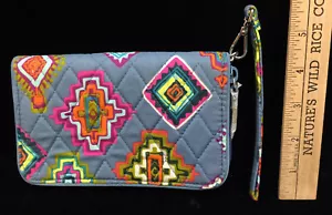 Bolso Billetera Vera Bradley Tela Acolchada Azul Suroeste Pintado Medallones - Imagen 1 de 3