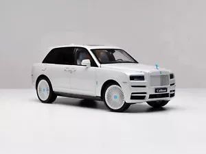 1/18 Rolls Royce Cullinan limited edition white Diecast Fully-opened - Picture 1 of 8