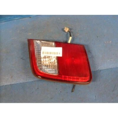 PILOTO TRASERO DERECHO INTERIOR PARA SUBARU FORESTER (00-02) RESTYLING 2.0 16V 4x4 2000 Foto 1 de 4