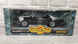 American Muscle Black 1969 Oldsmobile 4-4-2 W-30 1:18 Diecast Sealed 7261/8113 - Bild 1 von 16