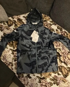 Regenjacke Jungen 134/140 H&M. Neu mit Etikett - Bild 1 von 4
