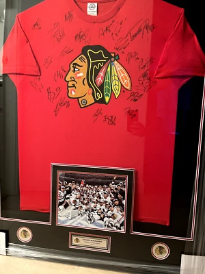 2010 Chicago Blackhawks Stanley Cup Winners Team Signed and Framed Foto 1 de 4