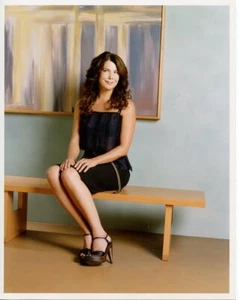 GILMORE GIRLS LAUREN GRAHAM 8X10" PHOTO #A3303 - Picture 1 of 1