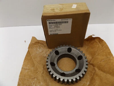 AM GENERAL 5938663 T CASE FRONT OUTPUT SPROCKET HMMWV  NSN 3020-01-478-5808 - Image 1 of 4