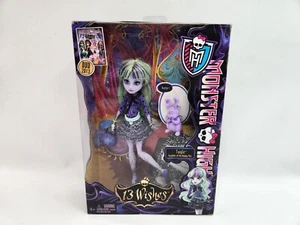 Monster High  Twyla  13 Wishes Doll Y7708 New w/ Box Wear - Picture 1 of 12
