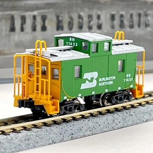 Kato Burlington Northern Cupola Caboose BN 11433 LED LIGHTED N Scale - Picture 1 of 11