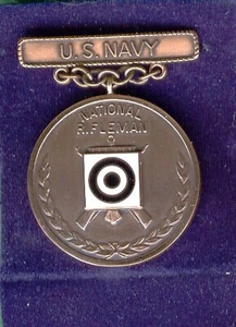 INSIGNIA DE BRONCE DE RIFLEMAN NACIONAL DE LA MARINA DE EE. UU. - Imagen 1 de 1