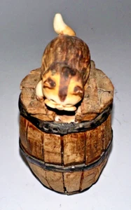 Vintage Peter Fagin Cats Cat On A Barrel Collectable Figurine - Picture 1 of 3