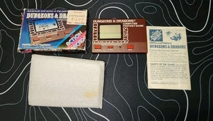 Gioco portatile vintage Mattel Electronics Dungeons & Dragons - funzionante con scatola 1982 - Foto 1 di 12