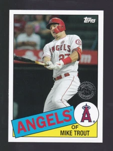 Topps Update Series 2020 #85TB-5 Mike Trout 1985 Topps 35 aniversario inserción - Imagen 1 de 2