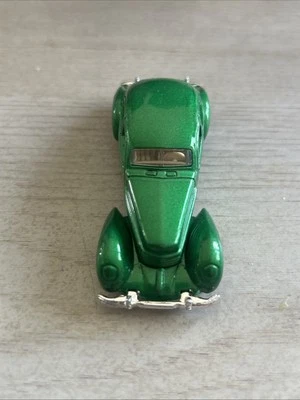 2000 Hot Wheels ‘36 Cord Coupe Green - Image 1 of 4