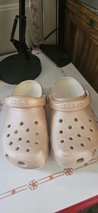 Crocs Classic Clog leichte Slipper rosegold M7 W9 - Bild 1 von 5