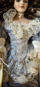 New Porcelain 18" Heritage Signature Collection VANESSA DOLL Elegant Collector - Picture 1 of 7