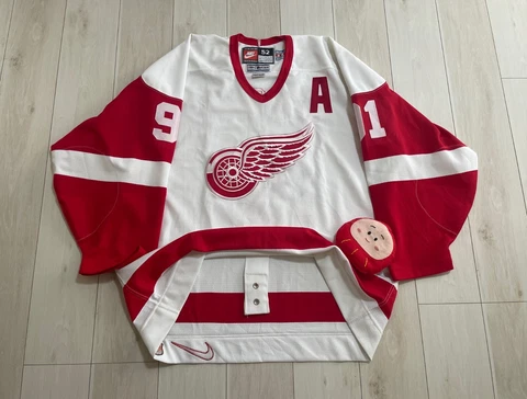Nike Authentic Sergei Fedorov Detroit Red Wings NHL Hockey Jersey 52 Cover