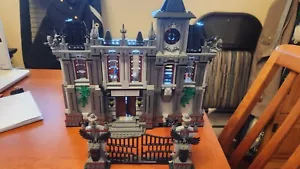 LEGO: Batman: Arkham Asylum Breakout (10937) -no minifig or instruction - Picture 1 of 4