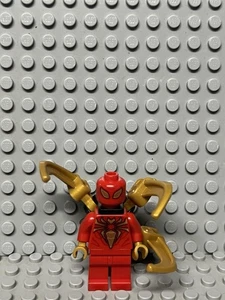LEGO Marvel Iron Spider Spider-Man Minifigure (missing one gold claw) - Picture 1 of 4