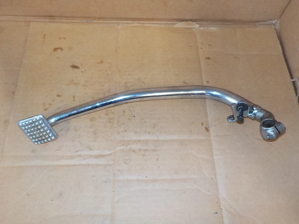 1983 年本田 CX650C 定制原始设备制造商后刹车杆 — 第 1/1 张图片