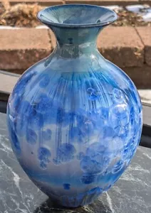 Vaso Giglio Stellare Cristallino Ceramica Arte Firmato Lg BILL CAMPELL Smalto Blu 9" - Foto 1 di 5