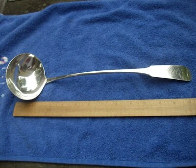 Fina moneda de violín sin aletas NUEVA YORK CUCHARÓN DE SOPA DE PLATA-Isaac HUTTON, Albany 1810-15 Foto 1 de 4