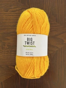 Big Twist gelbes Erneuerungsgarn Joann 3,5 Oz. - Bild 1 von 3
