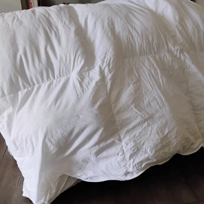 west elm Duvet Insert Down Alternative King sie 106" x 94" White Cotton - Image 1 of 4