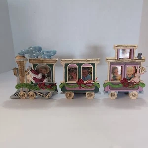 Vintage 3 Piece Christmas Photo Train Set Original Box 1 1/2 X 2 Inch Frame - Picture 1 of 4