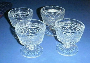 WEXFORD Diamond design Glass Dessert Dishes, Ice Cream Sundae, Sherbet Bowls (4) - Picture 1 of 2