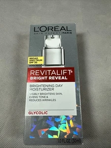 L'Oreal Revitalift Bright Reveal, 1.0 FL OZ Day Moisturizer SPF 30 Exp 6/2025 R2 - Picture 1 of 2