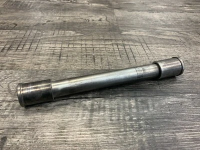 Eje de llanta de rueda delantera Kawasaki ZX6R ZZR600 ZX12R ZX1200 Ninja OEM - BUENO Foto 1 de 3