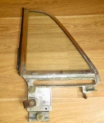 1958 - 1960 年福特雷鸟乘客侧后窗 6329944-B 63492-A — 第 1/4 张图片