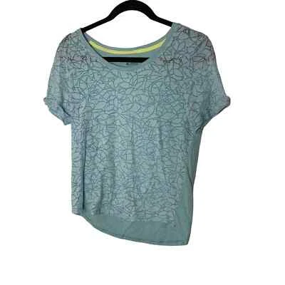 Camisa Columbia Feminina Tamanho Pequeno Azul Bainha Alta-Baixa Gola Redonda Leve Respirável - Imagem 1 de 4