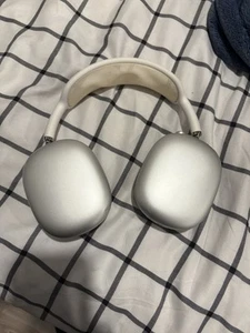 Air Pods Max’s - Photo 1 sur 2