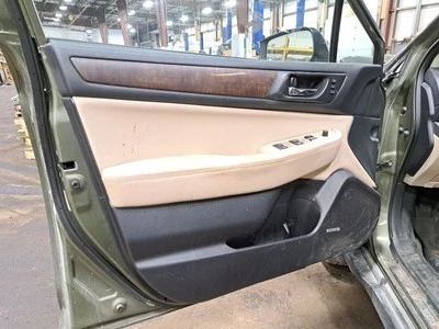 2016 Legacy Outback Lh Driver Side Front Door Interior Guarnição Painel Preto/Bege P5 - Imagem 1 de 4
