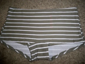 VICTORIAS SECRET BOYSHORT SHORTIE OLIVE STRIPED LARGE NEW - Picture 1 of 2