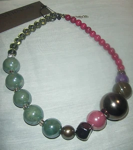 DEVERNOIS COLLIER RAS DE COU PIERRES ROSES VERTES ET STRASS M1 - Picture 1 of 5
