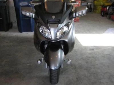 Kit de luces LED de inundación 6000K para Suzuki Burgman 125 150 200 250 400 650 Foto 1 de 4