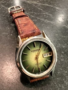 Vtg Citizen Leopard Auto 26 Jewel Day Date Genuine Ostrich Band 28800 GreenGold* - Picture 1 of 7