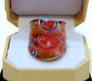 Einzigartiger Boho roter mundgeblasener Glas Glitzer Ring mit abstrakten Blumen & Herzen Gr. 9,5 - Bild 1 von 5