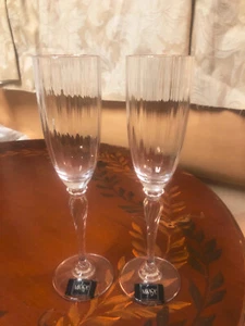 2x Mikasa Cristal Traviata Acanalado 9.5" Vino Champagne Copas T 6055-007 Flauta - Imagen 1 de 6