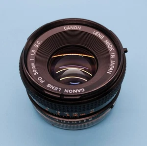 Canon 50 mm F/1.8 SC blocco podalico attacco FD obiettivo fotocamera reflex messa a fuoco manuale con tappi - Foto 1 di 5