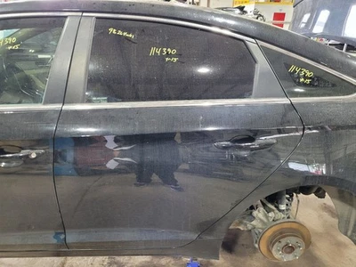 2015 - 2017 HYUNDAI SONATA  Driver Rear Side Door Electric US Built  - Imagem 1 de 4