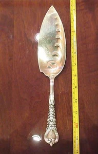 Tiffany & Co. Sterling Silver Florentine Fish Server Wave Pattern 11" - Picture 1 of 6