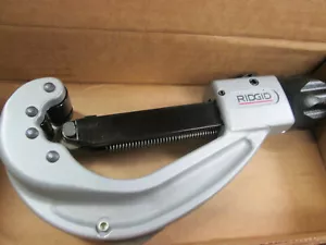 RIDGID Model 152 Quick Release Tubing Cutter (1/4" to 2. 5/8") Cat no. 31642 - Picture 1 of 2